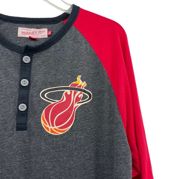 Miami Heat Mitchell & Ness 3/4 Sleeves Men's Shirt - Picture 3 of 7